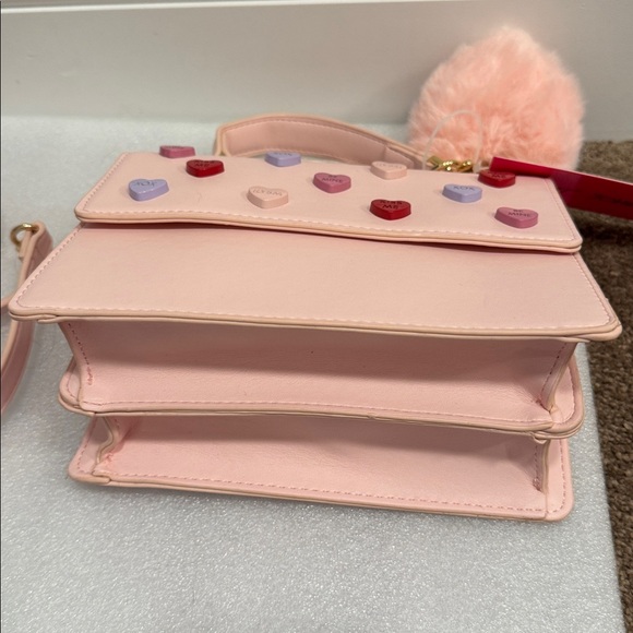 Betsey Johnson Valentine’s Day heart messages crossbody bag NWT heart charm - Picture 6 of 9